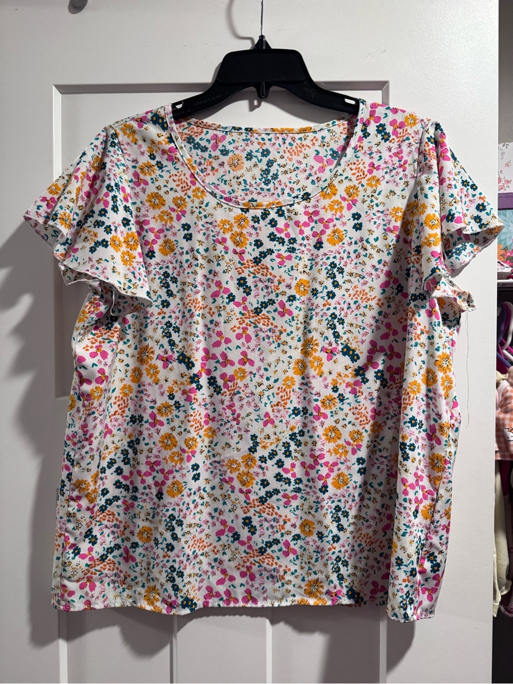 Women’s Floral Scoop Neck Short Sleeve Top - White with Pink & Yellow Flowers
